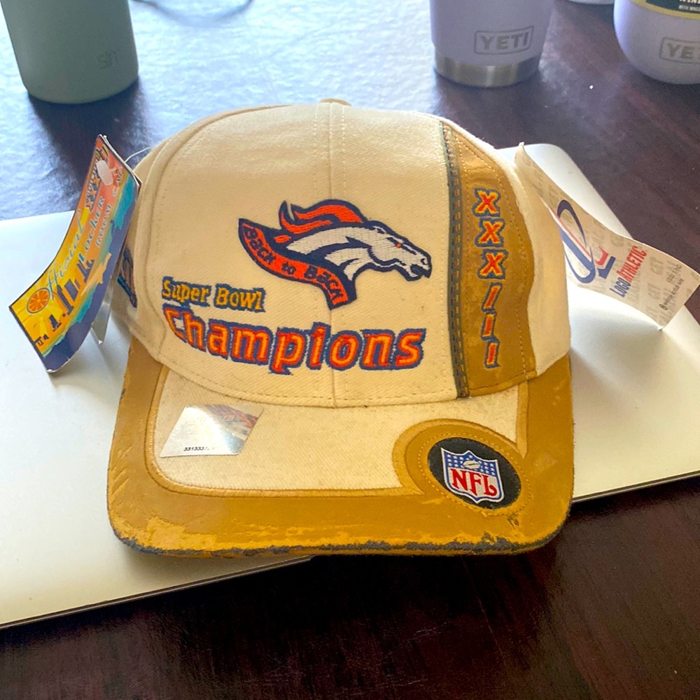 Official NWT Denver Broncos Super Bowl 33 memorabilia hat NFL